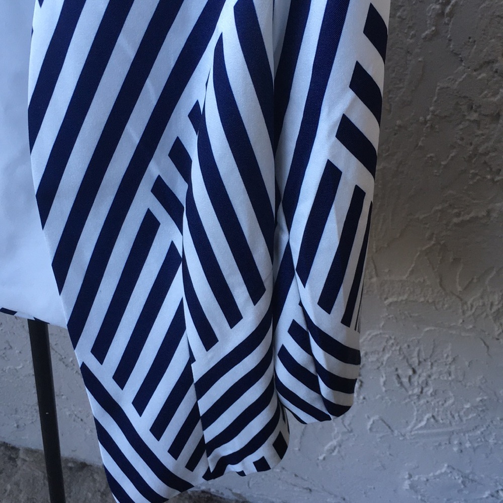 🔥MOVING SALE🔥 (S) RolyPoly Striped Jacket - Picture 4 of 7